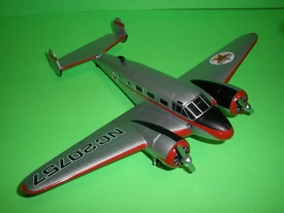 #22 WINGS OF TEXACO 1945 BEECHCRAFT MODEL 18 DIECAST AIRPLANE REGULAR EDITION - Image 1 of 4
