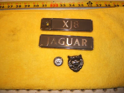 Jaguar 98-03 XJ8 Tapa maletero parrilla trasera/delantera PLÁSTICO Genuino 1 juego de 4 emblemas Foto 1 de 4