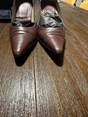 Винтажные коричневые кожаные туфли-лодочки Gucci с заостренным носком на каблуке для котенка размер 39b - Изображение 1 из 4