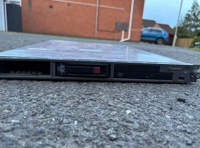 HP ProLiant DL320 - Image 1 of 3