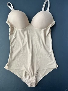 Assets Spanx Low back Cupped Shaping Bodysuit Size Medium - Picture 1 of 7