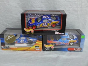 Lot of 3 Hot Wheels Racing 1:24 Diecast NASCAR Petty Enterprises 1999 & 2002 NEW - Picture 1 of 4