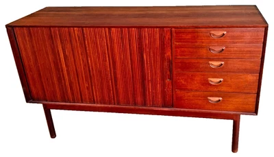 Cómoda armario credenza madera teca danesa Hvidt Soborg Dinamarca de colección Mcm Foto 1 de 4