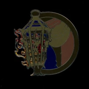 Pirates Caribbean Stranger Tides Reveal Queen Anne's Revenge Lantern Disney Pin - Picture 1 of 1