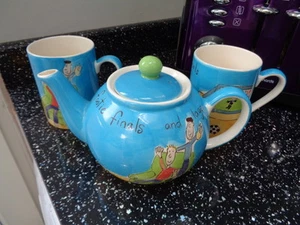 WHITTARD OF CHELSEA  FOOTIE FINALS & LAGER WITH THE LADS TEAPOT AND MUGS SET - Picture 1 of 1
