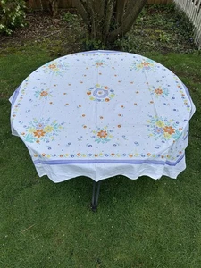 Fröhliche Vintage 50’s Tischdecke Periwinkle & Orange Floral 51x48 - Bild 1 von 5