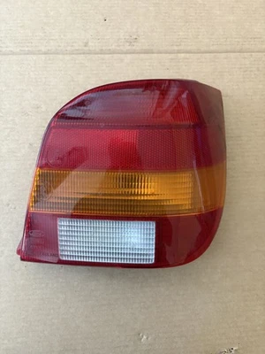 FANALE FARO STOP POSTERIORE DESTRO ORIGINALE FORD FIESTA 1989 A 1995 - Immagine 1 di 3
