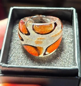Handcrafted Murano-Style Glass Ring Animal Print Swirl 7.5 - Picture 1 of 6