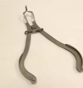 Miltex Rubber Dam Clamp Dental Forceps - Picture 1 of 4