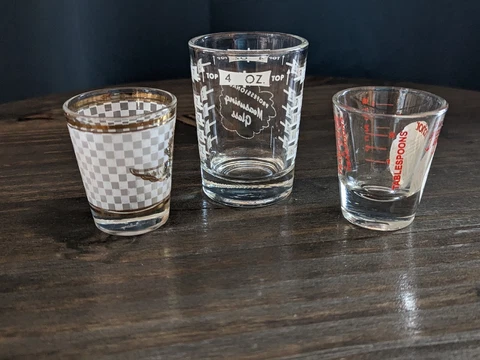Lot Of 3 Glasses 1 Indianapolis 500 Motor Speedway & 2 Measuring Shot Glasses Cover