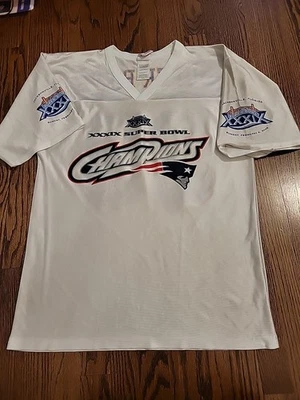 Camiseta de fútbol americano New England Patriots Super Bowl XXXIX NFL para hombre talla mediana  Foto 1 de 4