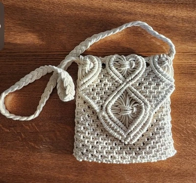 Tommy Bahama Boho Crossbody Woven Flap Bag Purse Macrame 9”Festival Boho AA1 - Image 1 of 4