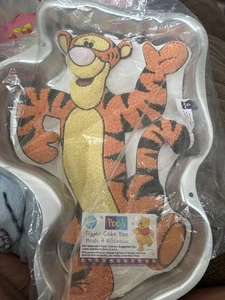 Vintage Wilton Disney Tigger di Winnie The Pooh stampo da forno tortiera 2105-3001 nuovo con etichette - Foto 1 di 3
