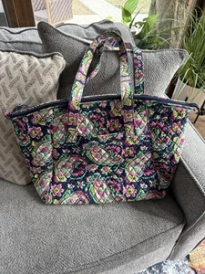 Borsa Vera Bradley grande trapuntata con motivo paisley petali in pensione zip - Foto 1 di 16