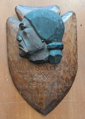 ANTIQUE NATIVE AMERICAN INDIAN FOLK ART CARVED PLAQUE, UNIQUE C. 1910 - Image 1 of 3