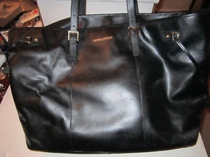 BOLSO DE MANO CYNTHIA ROWLEY DE CUERO NEGRO - EXTRA GRANDE  - Imagen 1 de 5