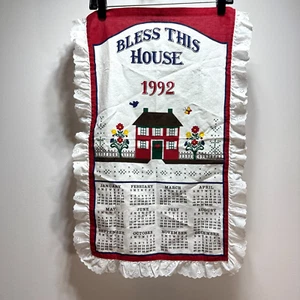 Calendario colgante toalla de té vintage 1992 bendice esta casa ojales borde con volantes - Imagen 1 de 3