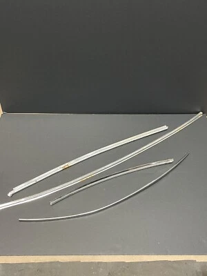 1977 - 1979 凯迪拉克轿跑车德维尔门边装饰右手乘客镀铬模具原始设备制造商 — 第 1/4 张图片