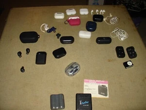Apple pos and other miscellaneous case and ear bud! - Photo 1 sur 6