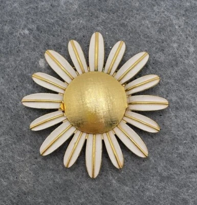 Broche prendedor vintage Avon tono dorado esmalte blanco flor perfume/brillo labial Foto 1 de 3