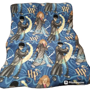 Vtg 2002 Harry Potter Throw Blanket 60”x46” Hermione Magic Wand Snitch Fleece - Bild 1 von 7
