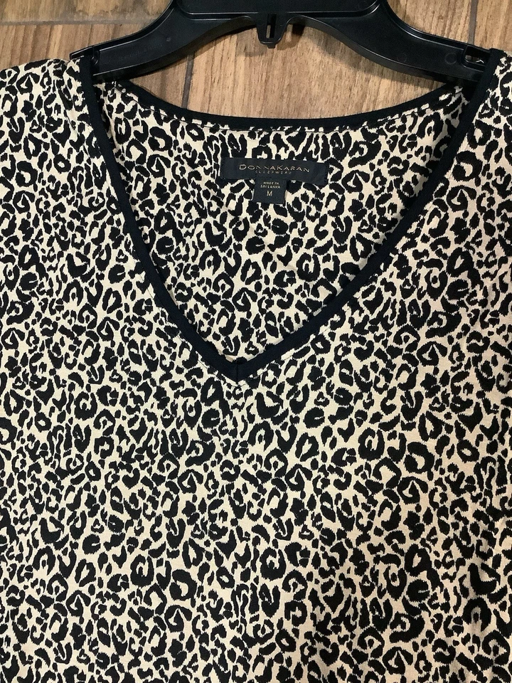 Vestido de Dormir Donna Karan Talla M Modal Tejido Manga Corta en Negro Tostado Estampado Animal Foto 1 de 4