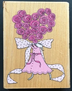CARTONE ANIMATO BAMBINA CHE TIENE GRANDE FORMA CUORE MAZZO DI FIORI legno gomma timbro - Foto 1 di 3