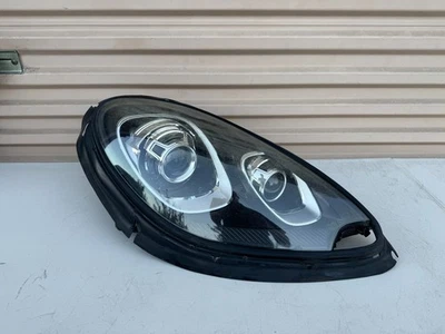 2015 2016 2017 2018 PORSCHE MACAN RIGHT PASSENGER SIDE HEADLIGHT OEM - Image 1 of 4