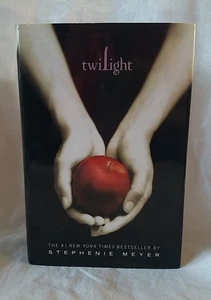 1st Ed 2005 TWILIGHT STEPHANIE MEYER HARDCOVER BOOK With DUST JACKET LKN - Picture 1 of 11