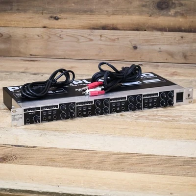 Amplificador de distribución de auriculares Behringer Powerplay HA4600 4 canales U266423 Foto 1 de 4