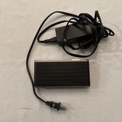 Targus DOCK120USZ-51 Universal USB 3.0 DV1K-2K Compact Docking Station - Image 1 of 4