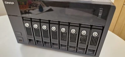 qnap ts-870 8 baie usato + upgrade perfettamente funzionante - Immagine 1 di 4