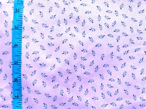 1 Yard Cotton Print Quilting Fabric Keepsake Calico Joann Tiny Pink Flowers Doll - Picture 1 of 3