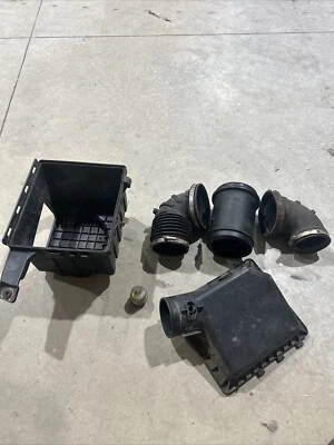 2003-2007 Dodge Ram 2500 3500 5.9 Cummins Diesel Air Filter Intake Box Assembly - Изображение 1 из 4