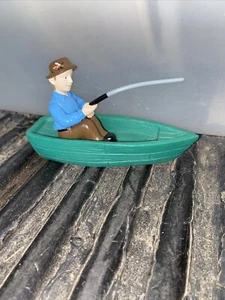 Vintage 1970’s Cake Topper Wilton Made In Hong Kong Man Fishing In Boat - Bild 1 von 1