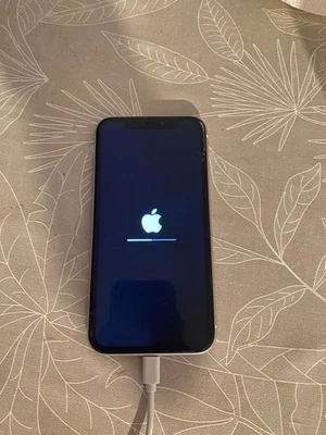 iphone 11 blanco - Imagen 1 de 2