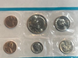 Mint Set - 1972 P US Mint Set - Picture 1 of 2