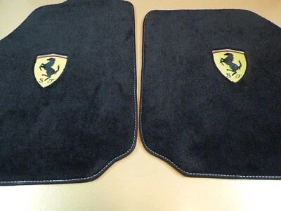 TAPETES DE ASSOALHO FERRARI 458 ITALIA SPIDER PERSONALIZADOS LOGOTIPO FERRARI - Imagem 1 de 4