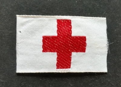 WW2 Insigne brodé d'infirmière militaire à coudre "Croix Rouge" WW2 - Photo 1/2