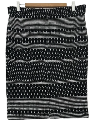 NEXT.  BLACK/WHITE GEOMETRIC PRINT STRETCH BODY CON SKIRT. SIZE 14 - Image 1 of 3