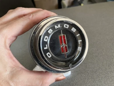 Oldsmobile Starfire 1965 1966 volante bocina botón Jetstar Olds OEM 65 66 Foto 1 de 4