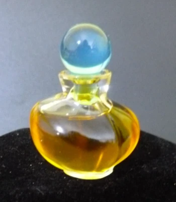 Giorgio Beverly Hills ~ Wings ~ Women's Eau de Toilette 1/8oz / 3.5ml Mini Size - Image 1 of 2