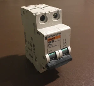 MERLIN GERIN C60N D4A 415V 24583 MCB (112#B) - Picture 1 of 3