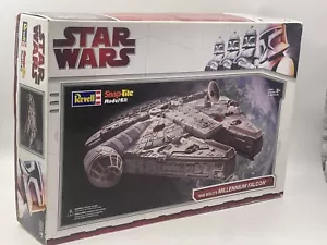 REVELL STAR WARS Han Solo's Millennium Falcon Snap Tite Model - Picture 1 of 9