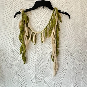 Handknit Leaf Scarf Garland • Green + Cream Yarn Vines - Picture 1 of 4