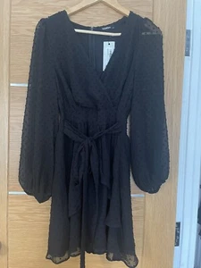 BNWT Boohoo Ladies Sage Green Ruffle Hem Dobby Chiffon Mini Skater Dress UK 12 - Picture 1 of 6