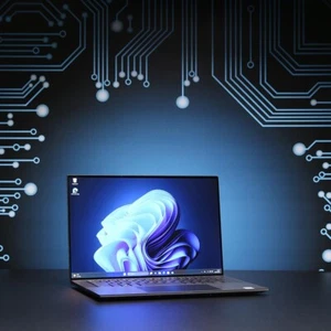 Dell Precision 5550 // Intel Core i7-10875H, Quadro T2000, 32 GB RAM, 1TB SSD #2 - Afbeelding 1 van 11