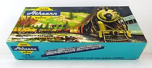 Athearn Trains Burlington 40 Fuß WD Reefer Express # 5217. "Old Stock" 1/87 - Bild 1 von 4