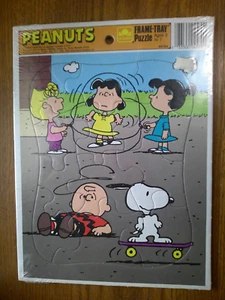 Vintage Golden Frame Tray Puzzle 4579A-3 PEANUTS Snoopy Charlie Brown Lucy NEW - Picture 1 of 2