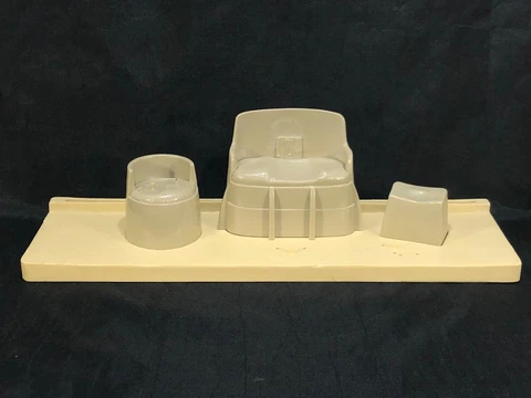 Star Wars WATTO'S BOX display stand with chairs - Hasbro 1999 Cover